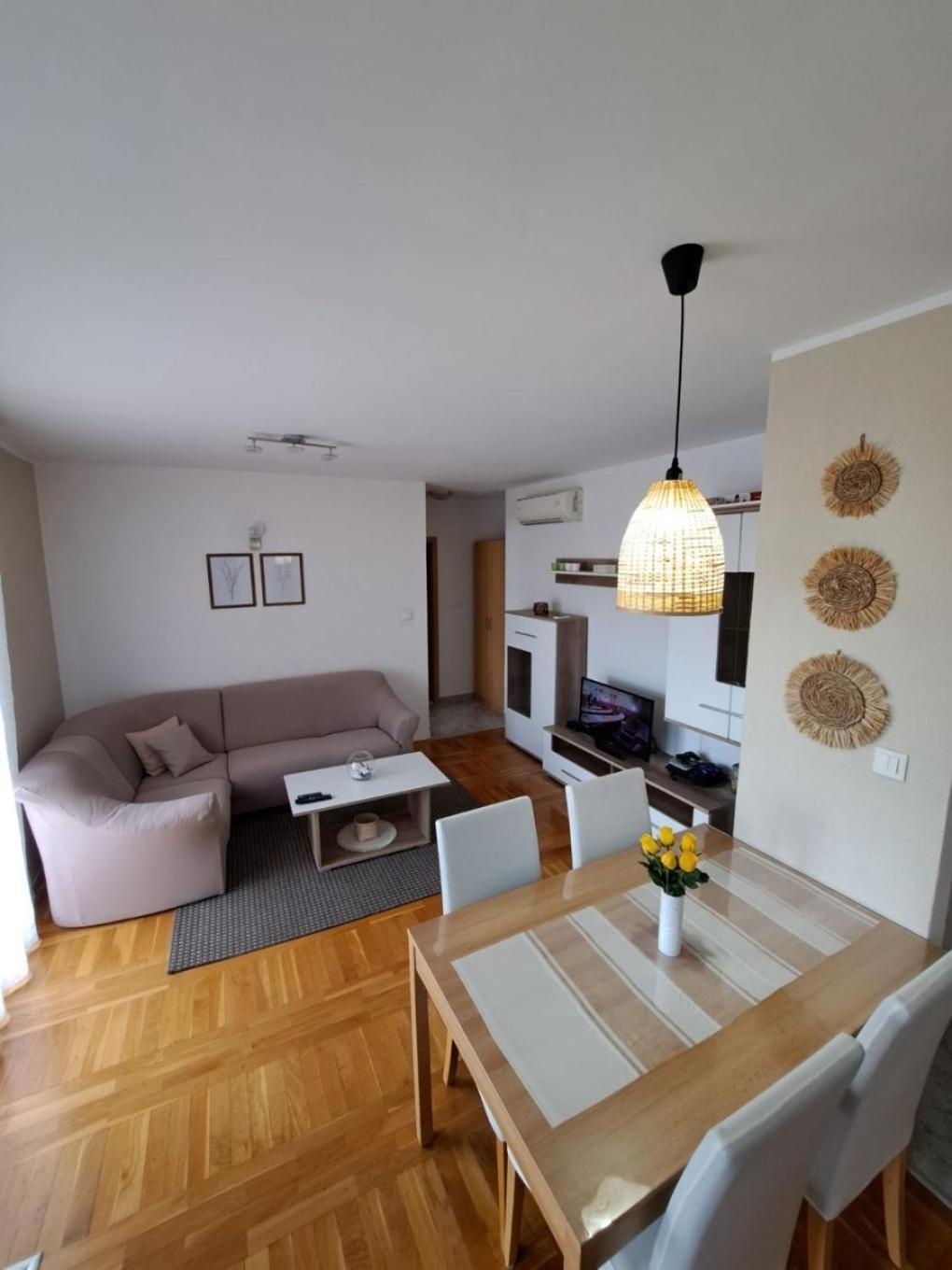 Apartment Slava - Close To The Mall Split Ngoại thất bức ảnh